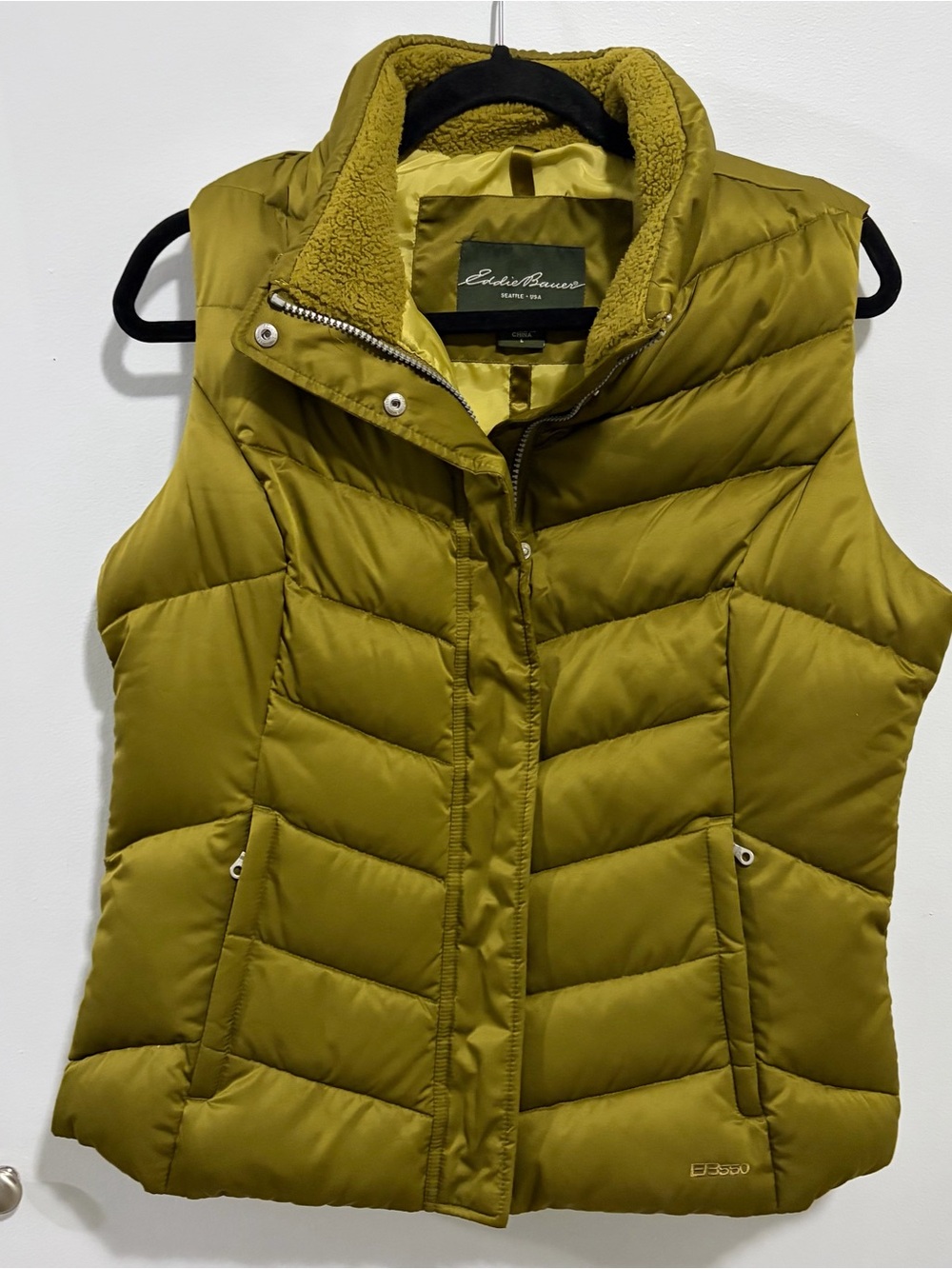 Eddie Bauer Goose Down Puffer Vest Womens Large Shiny Green 550 Hiking Outdoors
